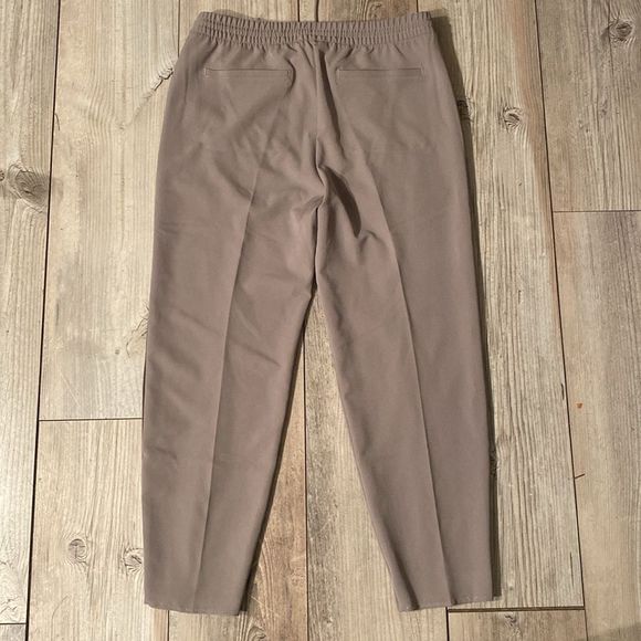 Athleta Endeavor Olive Green Pants Size 10 - Picture 8 of 8